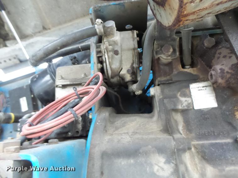 image for item K5526 1993 Genie S60 boom lift