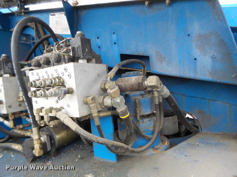 image for item K5526 1993 Genie S60 boom lift