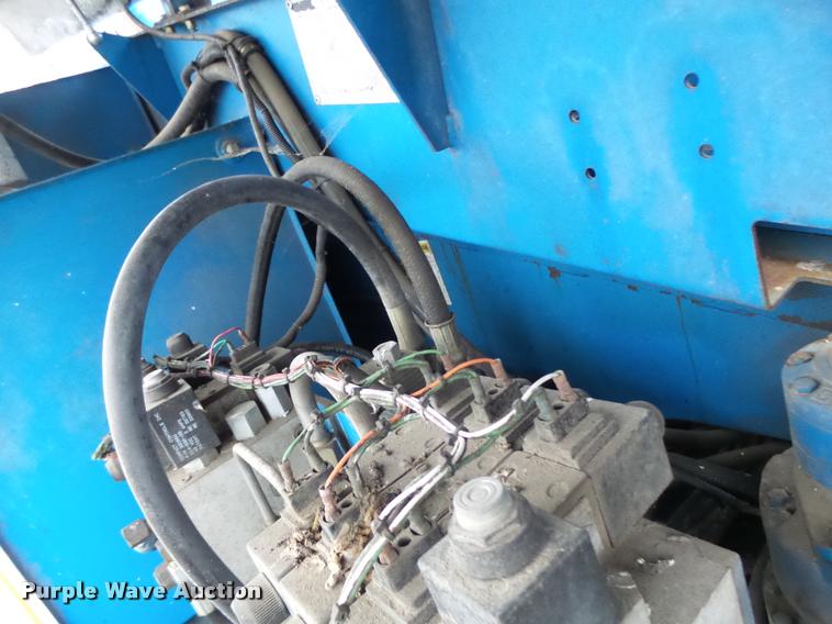 image for item K5526 1993 Genie S60 boom lift