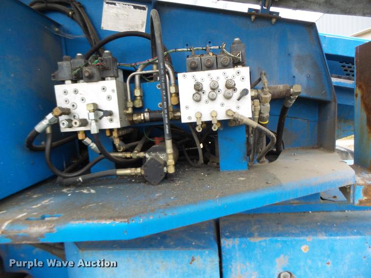 image for item K5526 1993 Genie S60 boom lift