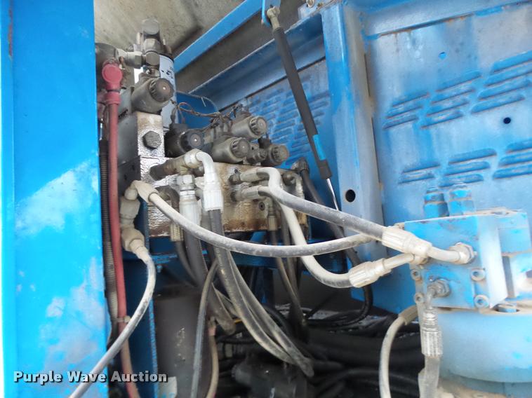 image for item K5527 1997 Genie S60 boom lift