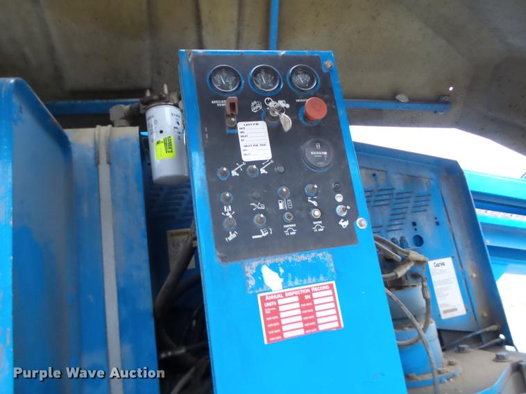image for item K5527 1997 Genie S60 boom lift