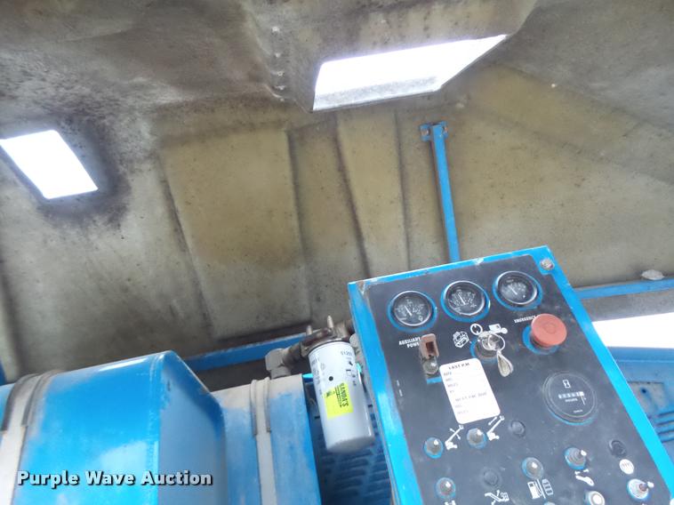 image for item K5527 1997 Genie S60 boom lift