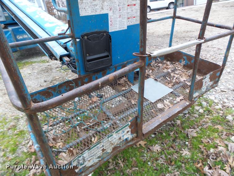 image for item K5528 1992 Genie S60 boom lift