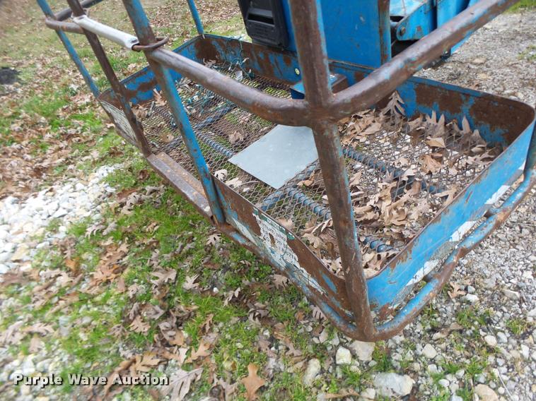 image for item K5528 1992 Genie S60 boom lift