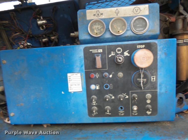 image for item K5528 1992 Genie S60 boom lift