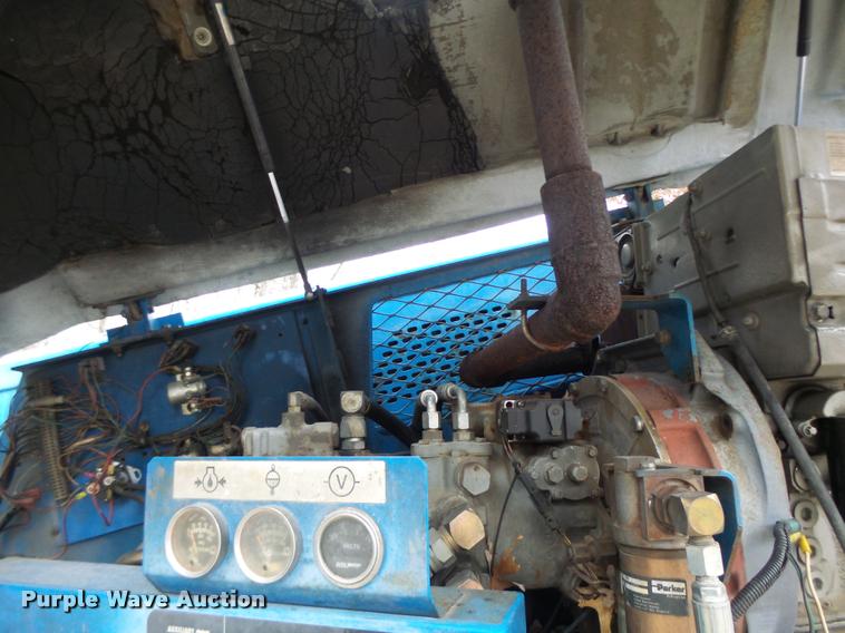 image for item K5528 1992 Genie S60 boom lift