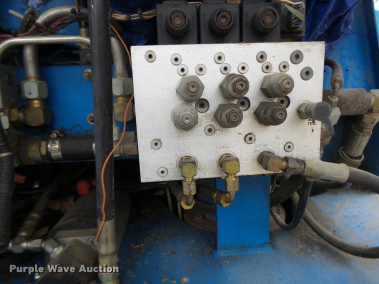 image for item K5528 1992 Genie S60 boom lift