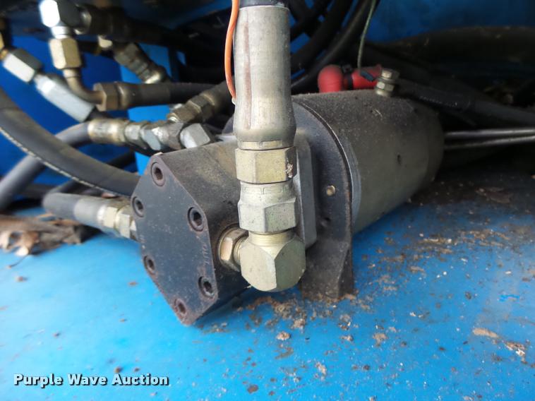 image for item K5528 1992 Genie S60 boom lift