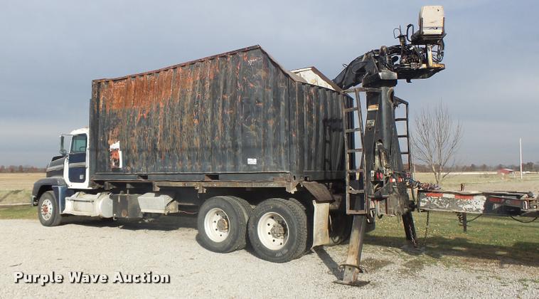 image for item K5540 1990 Freightliner FLD crane truck with equipment trailer