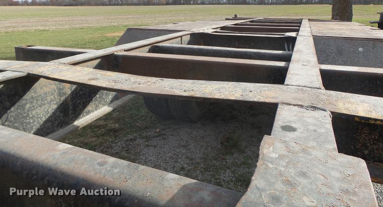 image for item K5540 1990 Freightliner FLD crane truck with equipment trailer