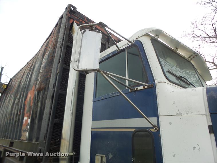 image for item K5540 1990 Freightliner FLD crane truck with equipment trailer