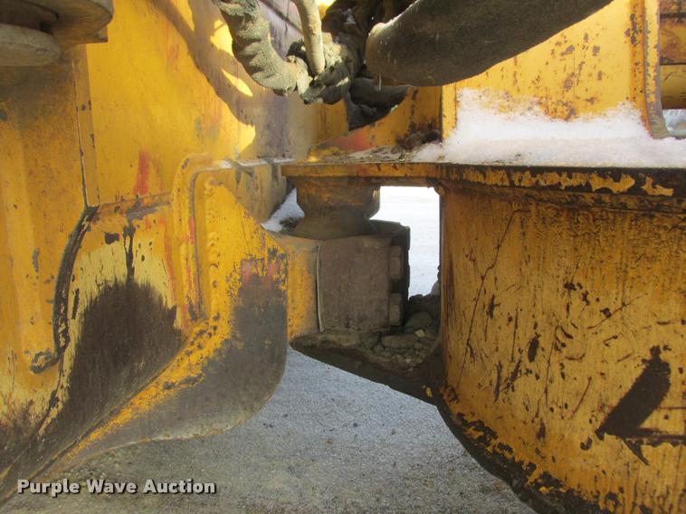 image for item K6182 1999 John Deere 650H LGP dozer