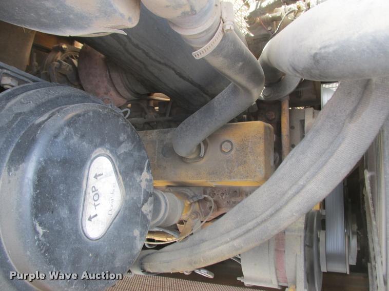 image for item K6182 1999 John Deere 650H LGP dozer