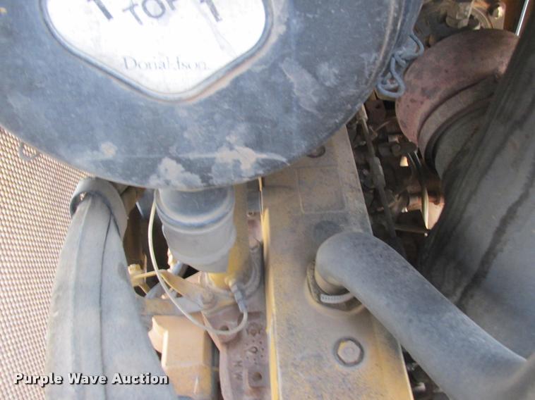 image for item K6182 1999 John Deere 650H LGP dozer