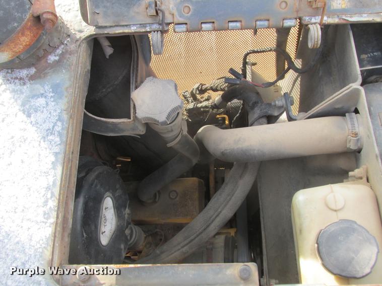 image for item K6182 1999 John Deere 650H LGP dozer