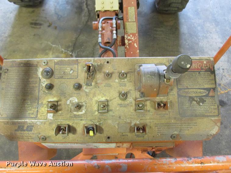 image for item K6185 1998 JLG 40HA boom lift