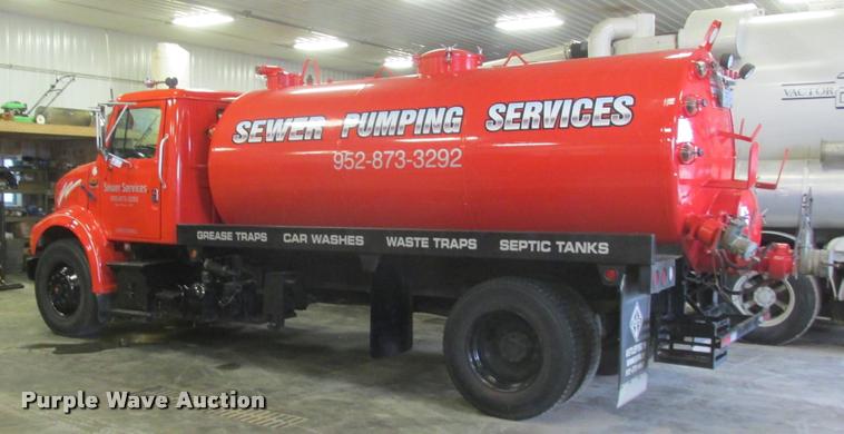 image for item K6189 1991 International 7100 vacuum truck