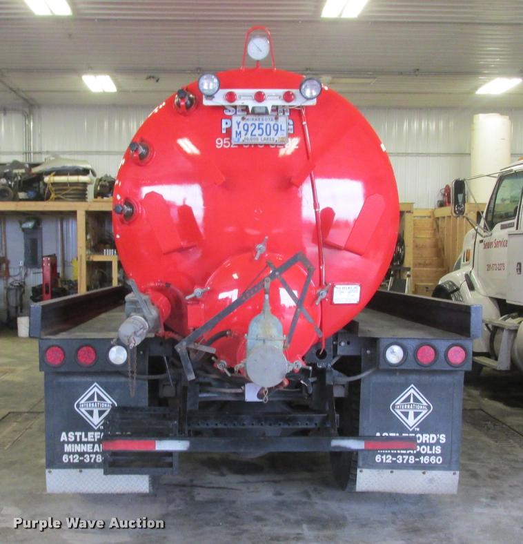 image for item K6189 1991 International 7100 vacuum truck