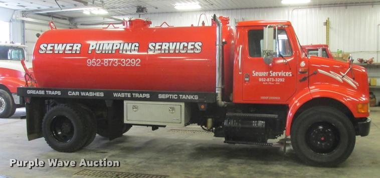 image for item K6189 1991 International 7100 vacuum truck