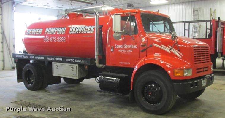 image for item K6189 1991 International 7100 vacuum truck
