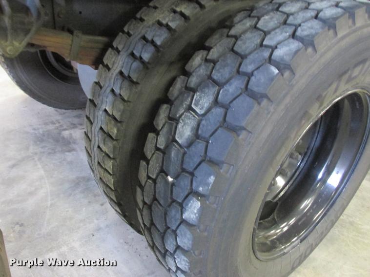 image for item K6189 1991 International 7100 vacuum truck