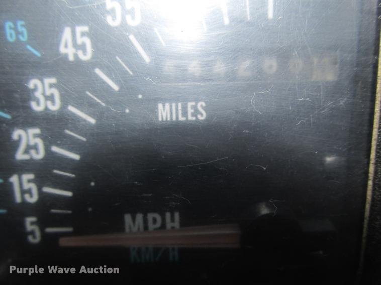 image for item K6189 1991 International 7100 vacuum truck