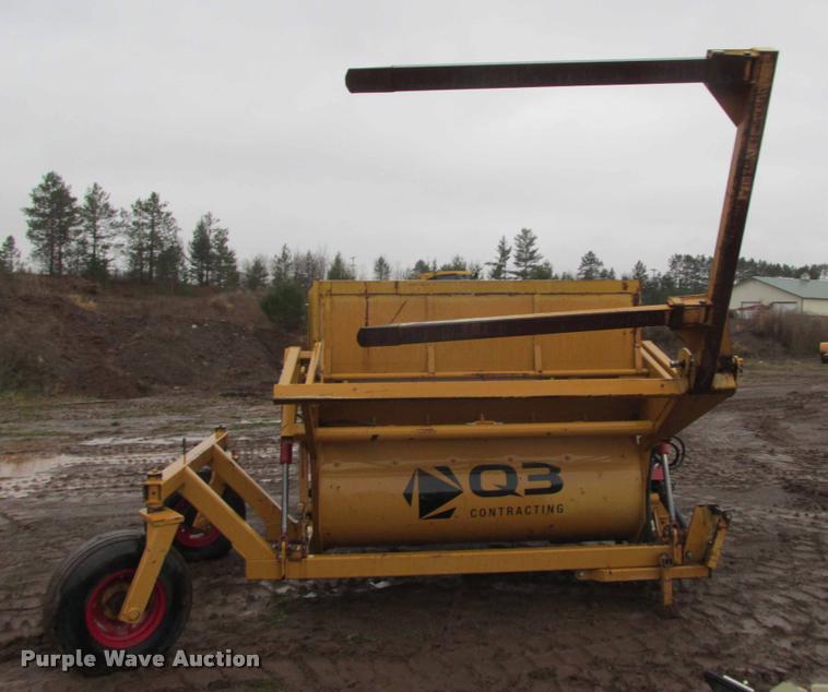 HayBuster 2100 straw spreader in Carlton, MN Item K6200 sold Purple
