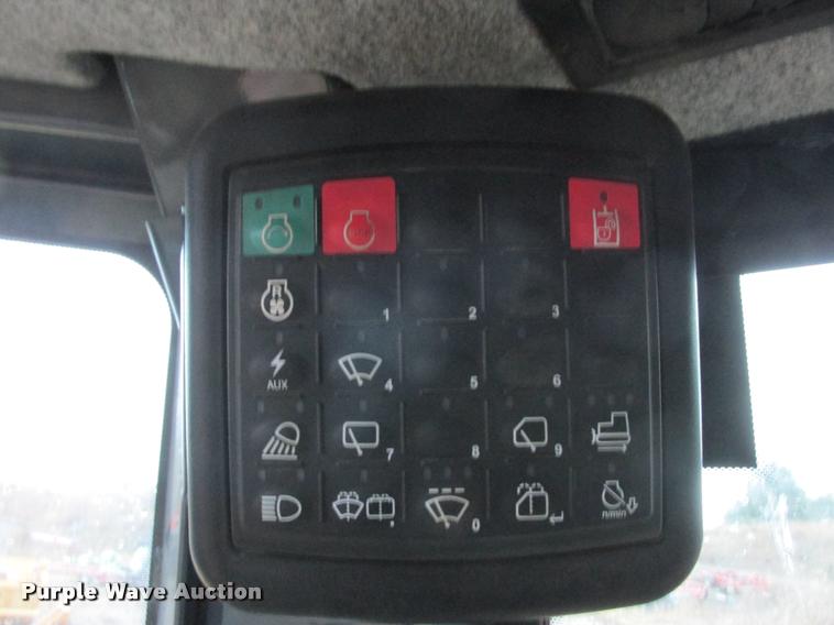 image for item K6202 2012 John Deere 850K WLT dozer