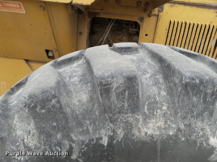 image for item L1736 1987 Fiat-Allis FR15B wheel loader