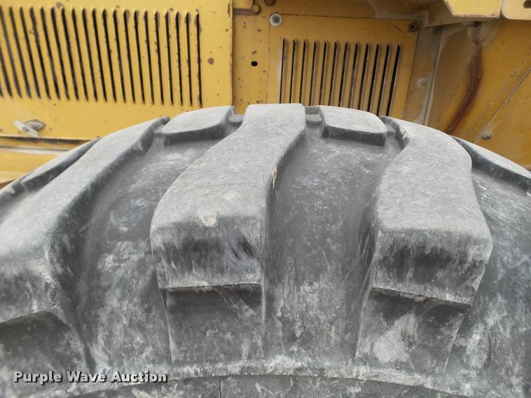 image for item L1736 1987 Fiat-Allis FR15B wheel loader
