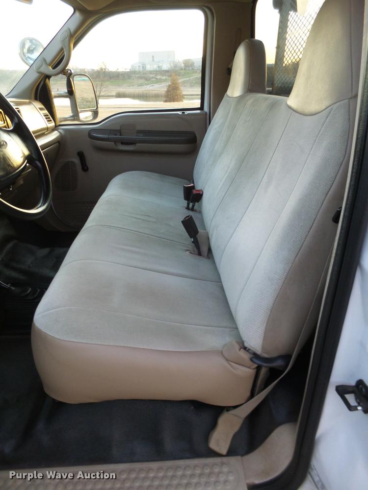 image for item L1737 2002 Ford F250 Super Duty utility truck