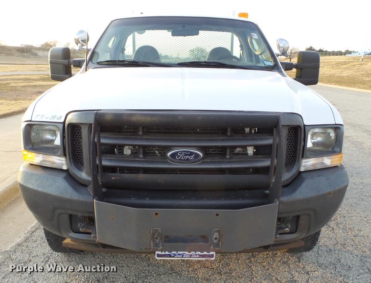 image for item L1738 2003 Ford F250 Super Duty utility truck