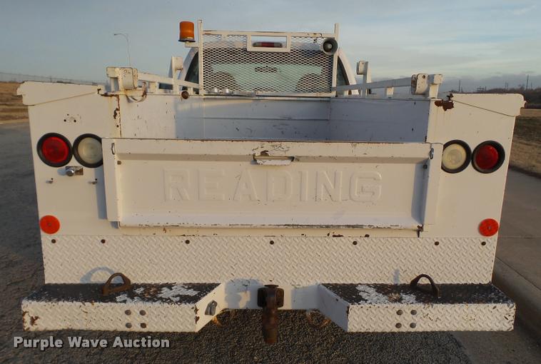 image for item L1738 2003 Ford F250 Super Duty utility truck