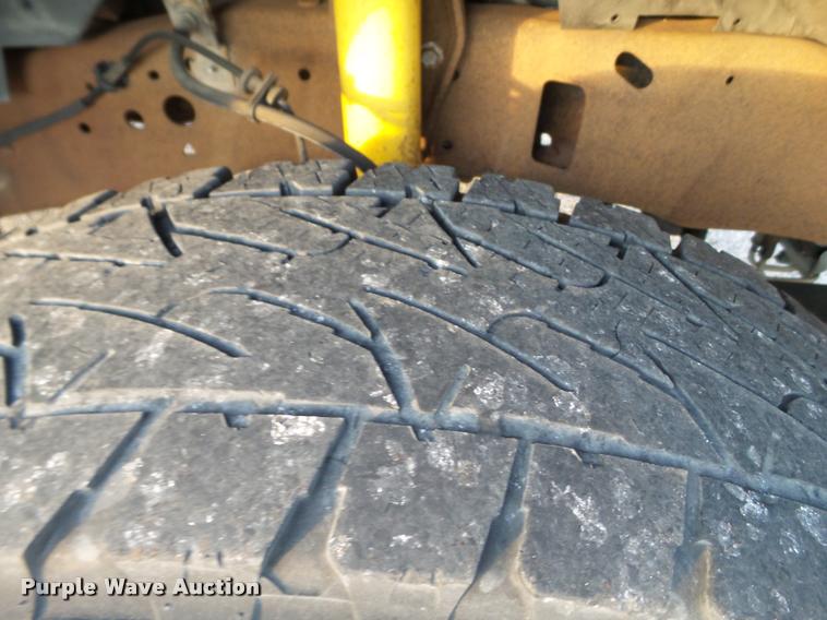 image for item L1738 2003 Ford F250 Super Duty utility truck