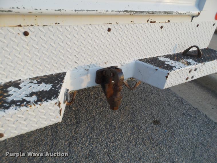 image for item L1738 2003 Ford F250 Super Duty utility truck