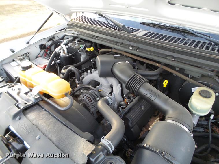 image for item L1738 2003 Ford F250 Super Duty utility truck