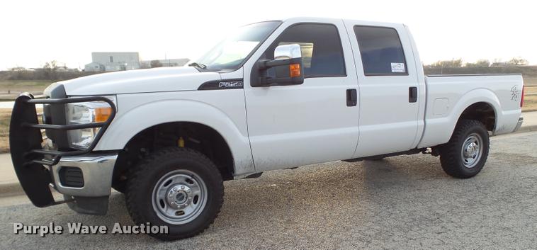 image for item L1739 2012 Ford F250 Super Duty CrewCab pickup truck