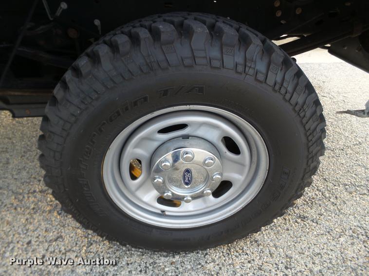 image for item L1739 2012 Ford F250 Super Duty CrewCab pickup truck