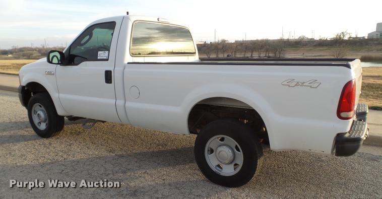 image for item L1740 2005 Ford F250 Super Duty pickup truck