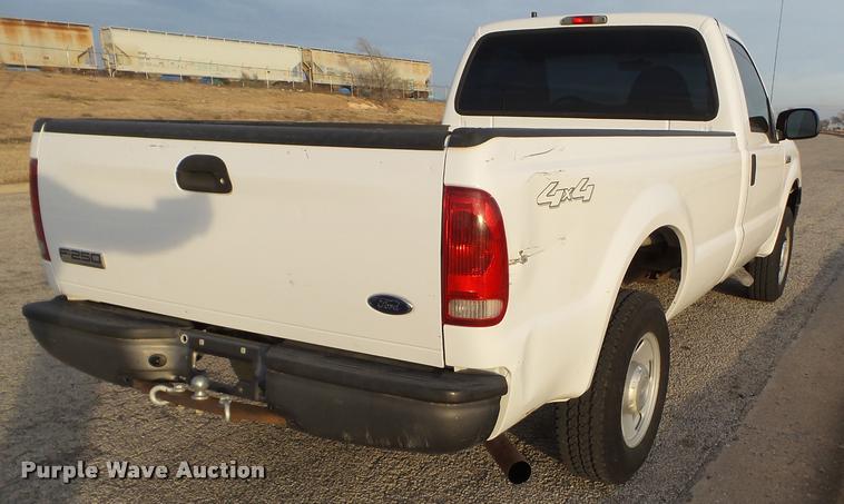 image for item L1740 2005 Ford F250 Super Duty pickup truck
