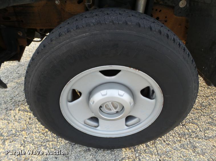 image for item L1740 2005 Ford F250 Super Duty pickup truck