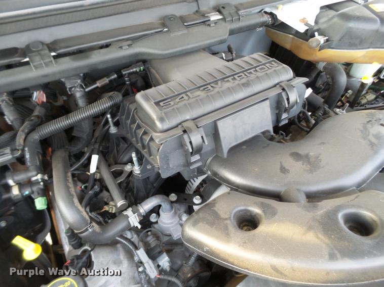 image for item L1740 2005 Ford F250 Super Duty pickup truck