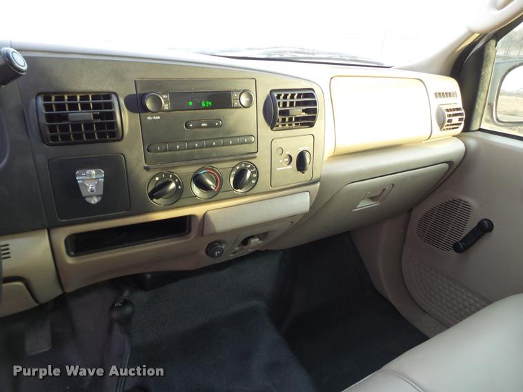 image for item L1740 2005 Ford F250 Super Duty pickup truck