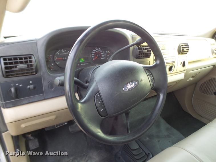 image for item L1740 2005 Ford F250 Super Duty pickup truck