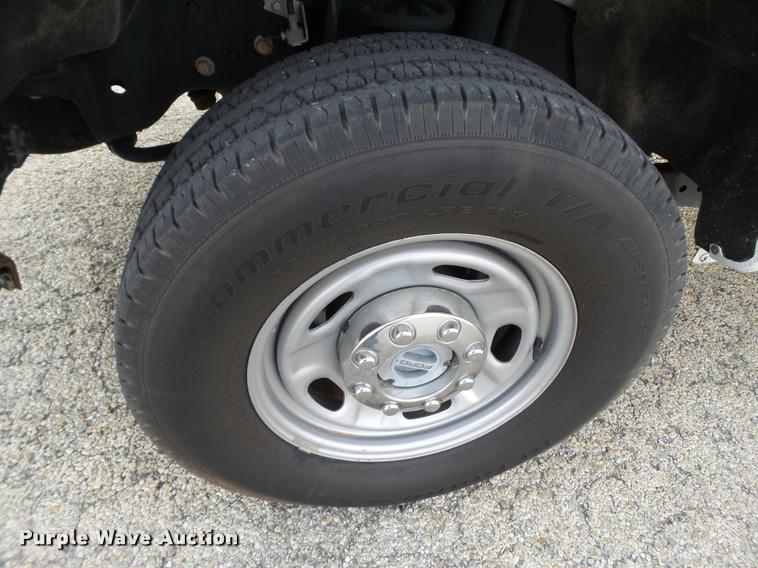 image for item L1742 2012 Ford F250 Super Duty CrewCab pickup truck