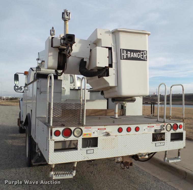 image for item L1743 2009 Freightliner Business Class M2 bucket truck