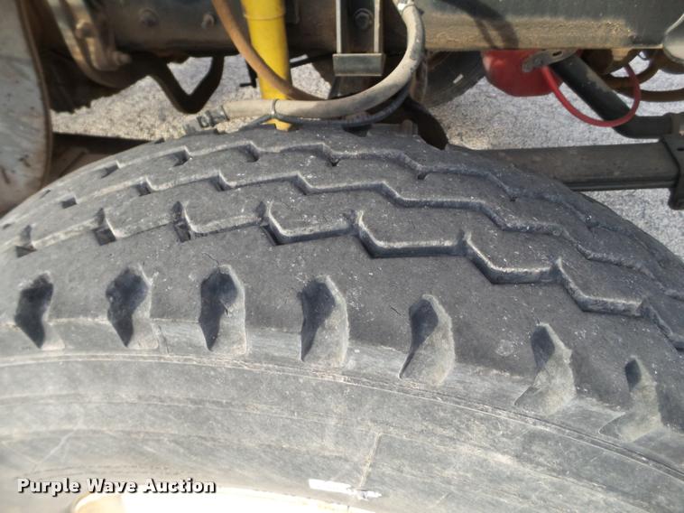 image for item L1743 2009 Freightliner Business Class M2 bucket truck