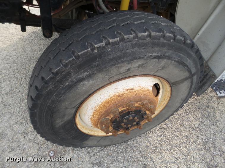 image for item L1743 2009 Freightliner Business Class M2 bucket truck