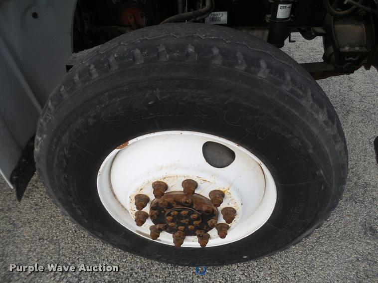 image for item L1744 2007 Freightliner Business Class M2 bucket truck